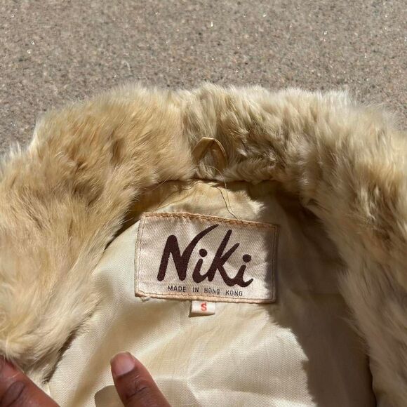 Vintage Cream Genuine Fur Coat - Picture 3 of 5